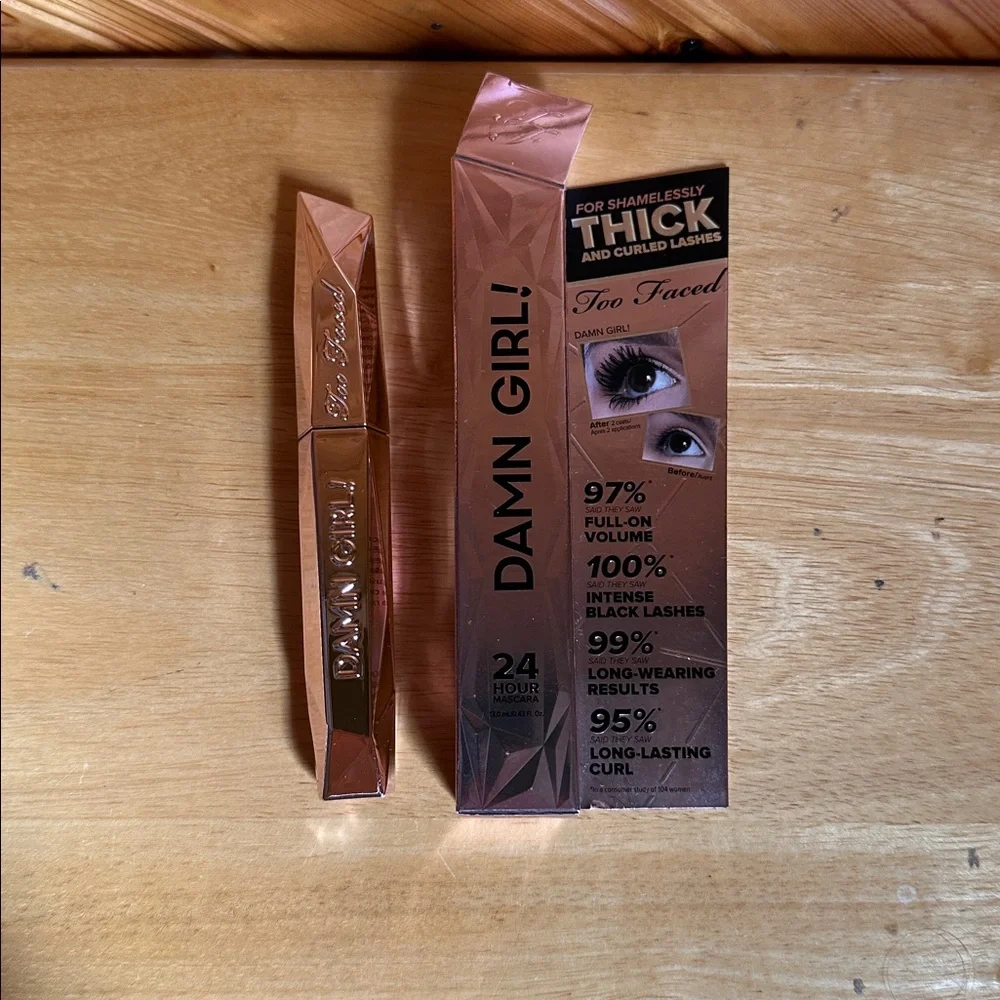 Too Faced Damn Girl Volumizing Mascara